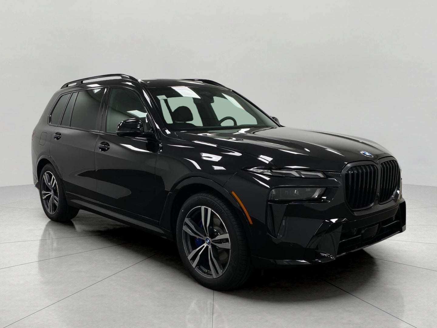 2027 BMW X7 xDrive40i Sports Activity Vehicle in Other — front three-quarter view